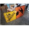 Image 1 : 2 street signs