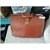 Image 3 : LEATHER BAG AND CUSHION