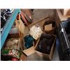 Image 1 : 2 WEAVING LOOMS AND WARPING BOARD FOR WEAVING AND 4 BOXES OF CARDED FLEECE AND WOOL