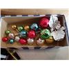 Image 2 : LOT OF VINTAGE CHRISTMAS ORNAMENTS