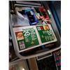 Image 3 : Tote and box of christmas light