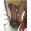 Image 1 : LOT OF SHOVELS