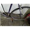 Image 2 : PURPLE NO BRAND BIKE