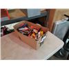 Image 1 : BOX OF BOX CUTTERS, EXACTO KNIVES