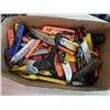 Image 2 : BOX OF BOX CUTTERS, EXACTO KNIVES