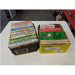 2 TRAYS OF SNOOPY AND CHARLIE BROWN COMICS