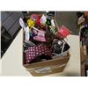 Image 3 : BOX OF HAIR ACCESSORIES