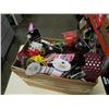 Image 4 : BOX OF HAIR ACCESSORIES
