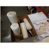 Image 4 : 2 BOXES OF LARGE CANDLES AND TABLE COVERS