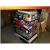Image 1 : Lot of board games and hardcover books