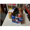 Image 1 : Box of vintage collectibles