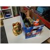 Image 2 : Box of vintage collectibles