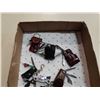 Image 2 : TRAY OF FOLD OUT MANICURE KITS