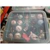 Image 3 : 3 TOTES AND BOX OF XMAS TREE ORNAMENTS