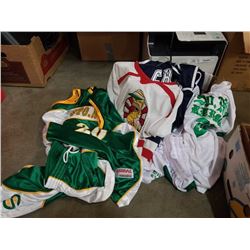 LOT OF SPORTS JERSEYS XL, CANADA HOCKEY, HOMER SIMPSON