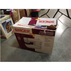 SINGER 132 SEWING MACHINE
