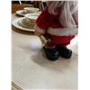 Image 4 : 2 VINTAGE SANTA FIGURES