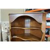 Image 10 : MAPLE CORNER CABINET