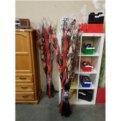 2 BUNDLES OF DECORATIVE STICKS