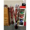 Image 1 : 2 BUNDLES OF DECORATIVE STICKS