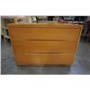 Image 2 : WOOD 3 DRAWER DRESSER WITH CARVED ACCENTS