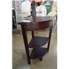 Image 2 : MAHOGANY FINISH CORNER SHELF