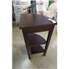 Image 4 : MAHOGANY FINISH CORNER SHELF