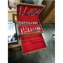 1881 ROGERS ONEIDA 10 PLACE CUTLERY SET IN CANTEEN