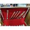 Image 3 : 1881 ROGERS ONEIDA 10 PLACE CUTLERY SET IN CANTEEN