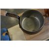 Image 7 : 2 HAND HAMMERED COPPER POTS