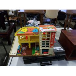 Vintage fisher price garage