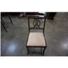 Image 1 : VINTAGE CHAIR