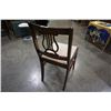 Image 6 : VINTAGE CHAIR