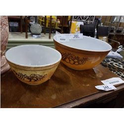 PAIR OF PYREX MIXING BOWLS