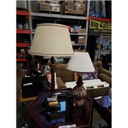 2 DECORATIVE TABLE LAMPS