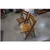 Image 10 : WOOD ENDTABLE AND 2 FOLDING WOOD CHAIRS