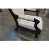 Image 7 : VINTAGE HIGHLY CARVED UPHOLSTERED CHAIR