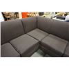 Image 3 : BROWN SECTIONAL SOFA