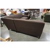 Image 8 : BROWN SECTIONAL SOFA