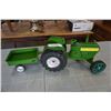 Image 1 : JOHN DEER PLASTIC TRACTOR AND TRAILER