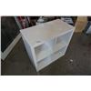 Image 3 : WHITE CUBICLE SHELF