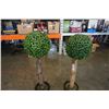 Image 3 : 2 artificial 38" trees