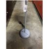 Image 2 : MODERN FLOOR LAMP