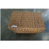Image 3 : 2 WICKER HAMPERS
