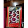 Image 2 : 3 VINTAGE ORNAMENT SETS