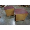 Image 11 : PAIR OF PINE 2 DRAWER NIGHTSTANDS