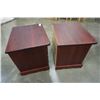 Image 12 : PAIR OF PINE 2 DRAWER NIGHTSTANDS
