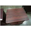 Image 7 : PAIR OF PINE 2 DRAWER NIGHTSTANDS