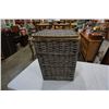 Image 1 : WICKER HAMPER