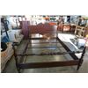 Image 1 : ETHAN ALLEN QUEENSIZE BED FRAME